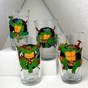 TEENAGE MUTANT NINJA TURTLES GLASSWARE by Viacom
